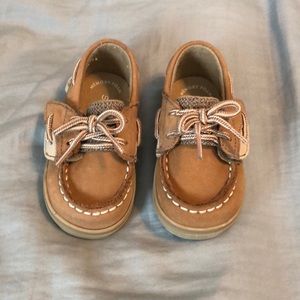 Adorable SPERRY boat shoes!!